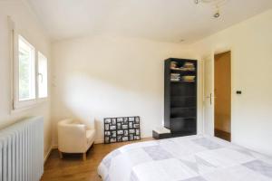 Maisons de vacances Maison chaleureuse a Saints avec jardin et terrasse : photos des chambres