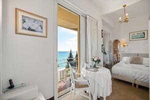 Hotels Hotel Le Roquebrune : photos des chambres