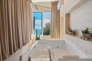 Hotels Hotel Le Roquebrune : photos des chambres