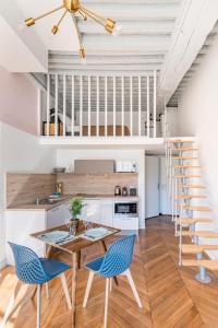 Le Royale Haussman Junior suite - Louis Pradel - Netflix