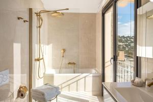 Hotels Hotel Le Roquebrune : photos des chambres
