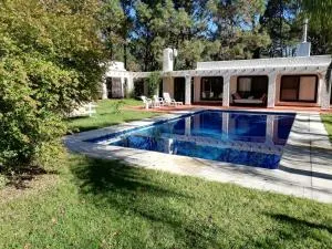 Casa Pura Vida - Nueva Carrara