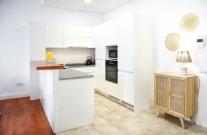 Beach Waves Apartment