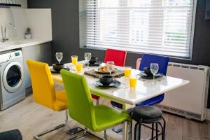 MODERN SPACIOUS 2-BED & High Ceiling