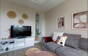 LE SMILE - 3 bedrooms - 8pers - Parking - Centre Gare