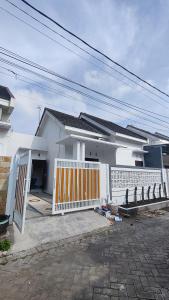 Flamboyan8 syariah Homestay