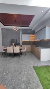 Flamboyan8 syariah Homestay