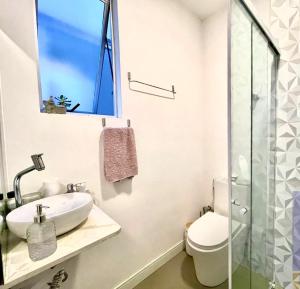 Apartamento Amplo 200m da praia ótima localização