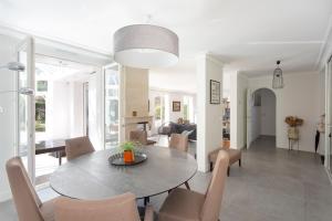 Villas Maison au calme pres de Versailles : photos des chambres
