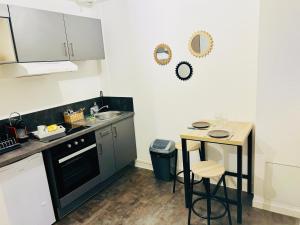 Appartements Le 2 - Grand studio Caen Centre Port de plaisance : photos des chambres