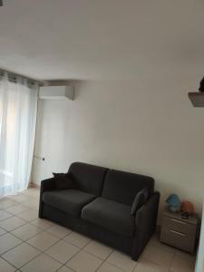 Studio avec piscine jardin