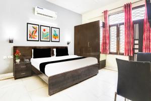 Super Collection O Sector 45 Near Huda Metro Station