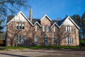 Junique Modern Ground Floor Apartment - 2 bedrooms