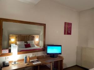 Hotels Logis Hotel de France & Restaurant Pamiers : photos des chambres