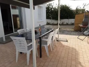 Maison du pêcheur, forêt et océan - Port-Joinville