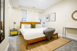 Perfect North End Apt 2BR 2BA Laundry