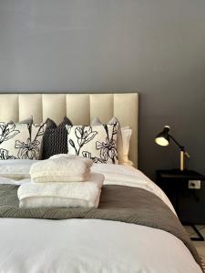 Pass-through Apartments