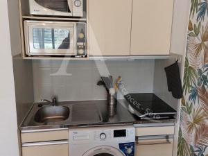 T2 quartier Quilles renove avec gout WIFI 4 personnes
