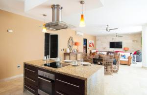 Exceptional Location Near Beach, Pool-View Balcony