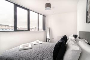 Spacious 1 Bed Apartment in Central Wrexham