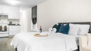 Live Lavishly Modern Studio, 5G, Parking - Каледон