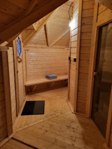 Chalets Le Domaine Insolite de Broceliande : photos des chambres