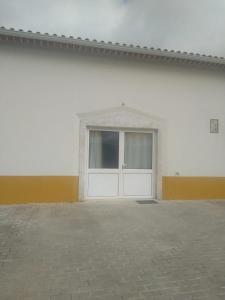 House with garden in Marinha da Mendiga