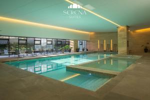 Elegant Condo with Air Conditioning, Pool, Sauna, & Fitness Center in Polanco