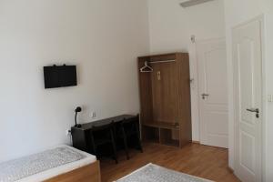 Triple Room room in Omega Guesthouse Budapest