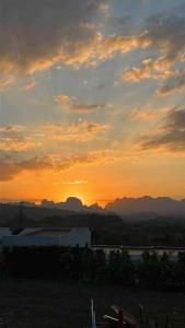 Khaosok Mountain View Stay, Private House