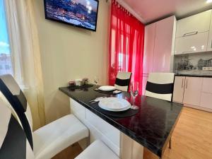 ApartPoltava Затишна 1-КІМНАТНА студія,НОВОБУДОВА в самому ЦЕНТРІ міста, банківський ЧЕК