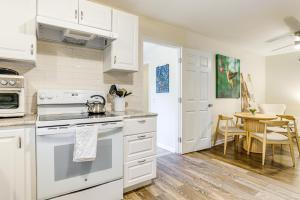 1 Mi to Stone Mountain Park: Outdoor Haven!