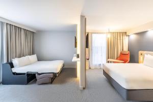 Hotels Holiday Inn Express Paris - Poissy by IHG : photos des chambres