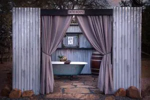 A Nest For Two, Bathhouse, Firepit, Sleeps 2 - Crabapple