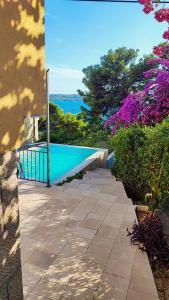 Villa Penava, private beach, pool and 7min to Trogir