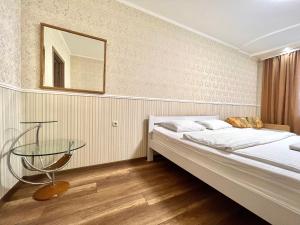 ApartPoltava 100 квадратних метрів затишку в серці Полтави, Корпусний парк, Банківський ЧЕК