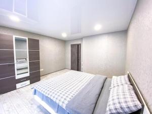ApartPoltava 2 ОКРЕМІ кімнати, новобудова, ДВА великих ліжка ЦЕНТР, КОРПУСНИЙ САД