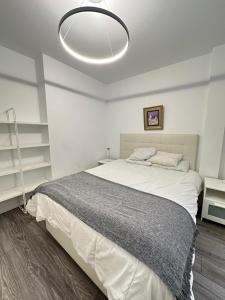 The Balboa Hideaway Seasonal