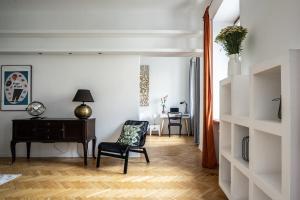 oompH Timeless Quaint Quarter