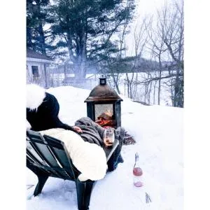 Zenitude 2, Beachfront chalet, hot tub,Lac Simonet - Thurso