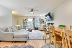 Santa Rosa Beach Townhome Patio, Walk to Beach!