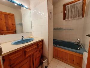 Chalet authentique à La Plagne, 4 chambres, cheminée - FR-1-353-135