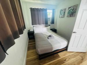 Cozy place Near Design District - 1