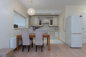 Padriku Apartment with a balcony,near to central,Self Check In 24 7,FREE Parking