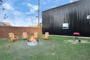 Cozy Home Sleeps9 HighSpeed WiFi500MBPS Plus