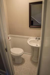 Middletown Centenarian 4 Bed 2 Bath Sleeps 12