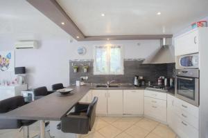 Villas Villa familiale avec piscine a Furiani, 160 m² : photos des chambres