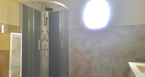 Auberges de jeunesse 1 chambre dans appartement 2 chambres proche mer, centre-ville et commerces : photos des chambres