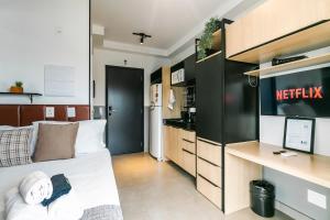 Studio 2113 moderno com maleiro-localizado na rua Oscar Freire-1375