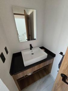 Residencia a 10 minutos del centro, 2 hab, alberca